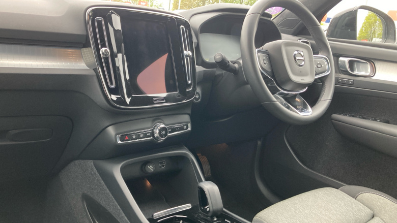 Volvo Xc40 1.5 T4 Recharge PHEV Plus Dark 5dr Auto Estate